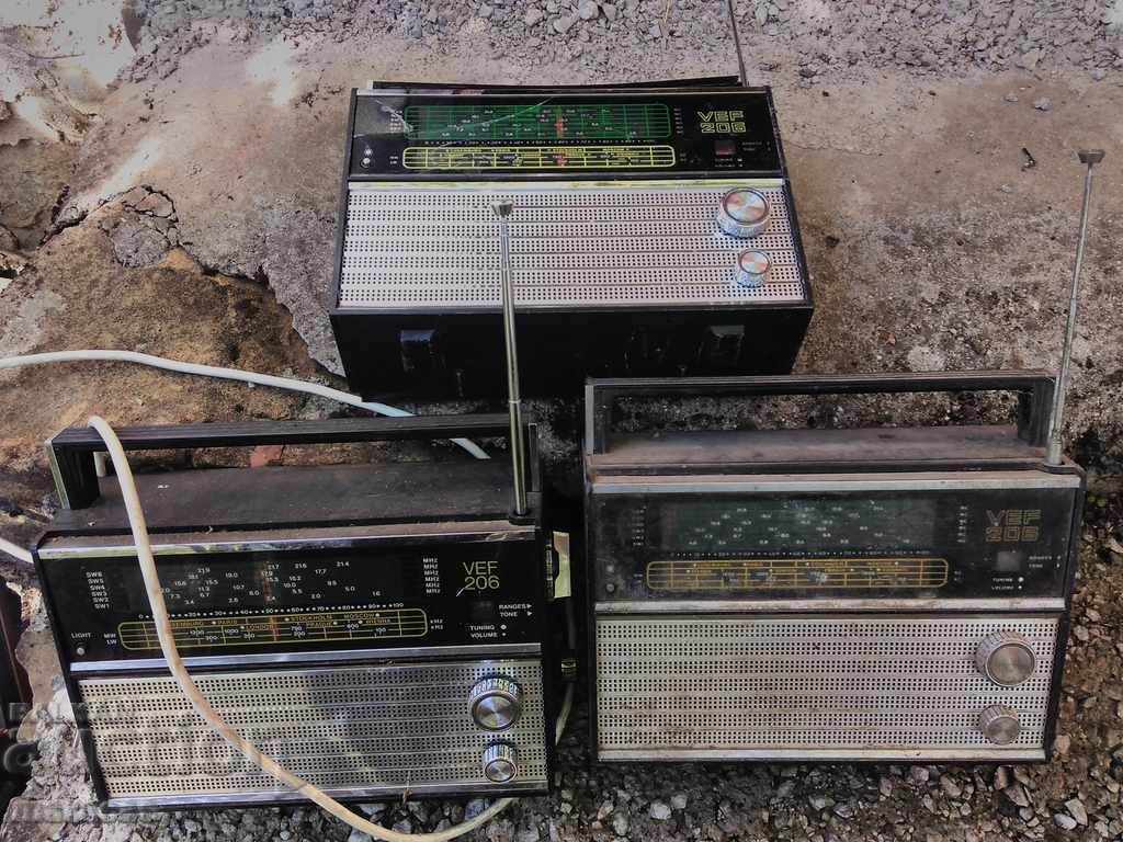 Delivery of Old transistors Selena and Vev