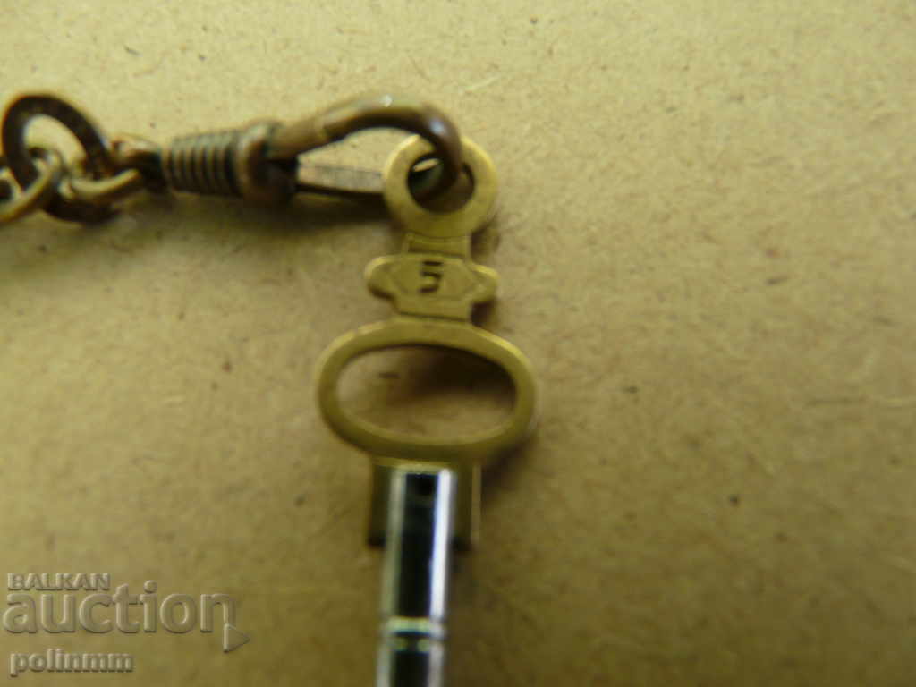 Auction Massive brass clasp with key Auction Massive brass clasp with key
