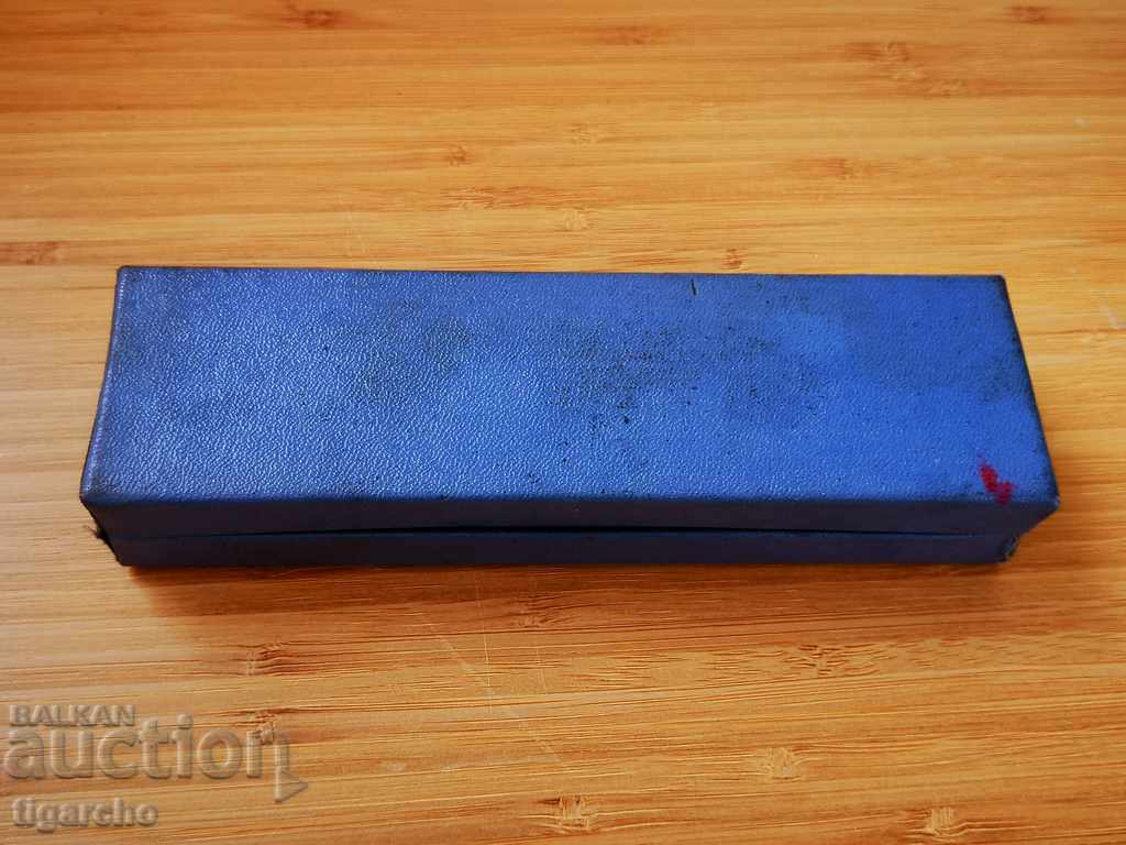 Pen box Leningrad with price 10.00 BGN | € 5.11 Pen box Leningrad with price 10.00 BGN | € 5.11