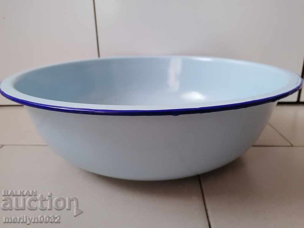 Enameled basin, bowl, enamel bowl with price 51.00 BGN | € 26.08 Enameled basin, bowl, enamel bowl with price 51.00 BGN | € 26.08