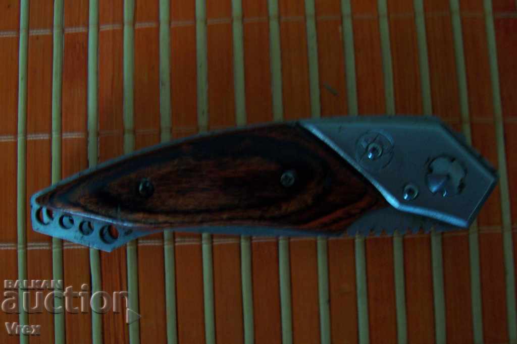 Automatic knife with case with price 7.00 BGN | € 3.58 Automatic knife with case with price 7.00 BGN | € 3.58