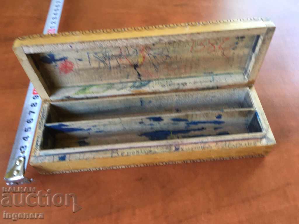 Auction BOX STUDENT ANCIENT PAINTED WOOD Auction BOX STUDENT ANCIENT PAINTED WOOD