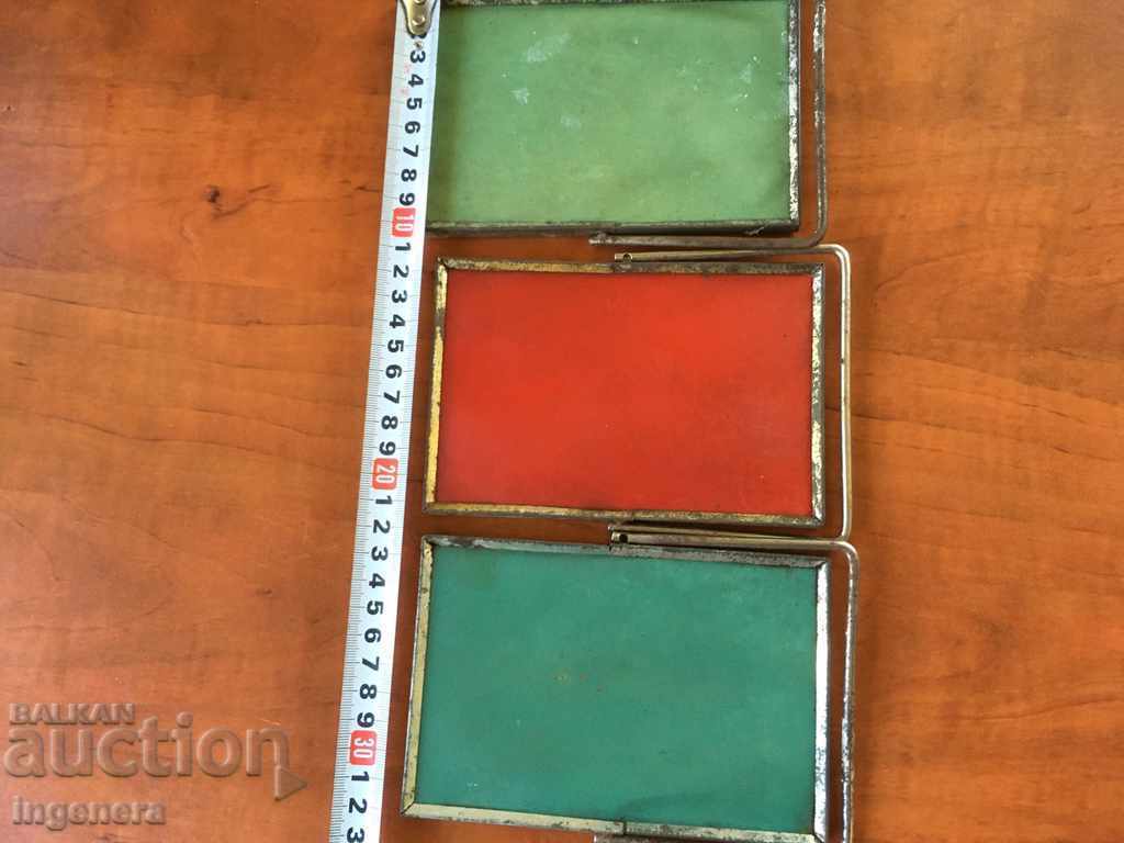 Auction METAL FRAME WITH MIRROR ANTIQUE - 3 PCS Auction METAL FRAME WITH MIRROR ANTIQUE - 3 PCS
