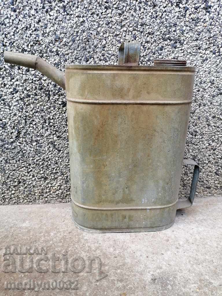 Old metal can, galvanized tube, bucket, pot with price 32.00 BGN | € 16.36 Old metal can, galvanized tube, bucket, pot with price 32.00 BGN | € 16.36