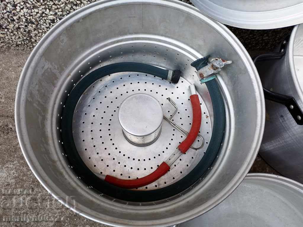 Delivery of Bulgarian strainer juicer pot household dish NRB Delivery of Bulgarian strainer juicer pot household dish NRB