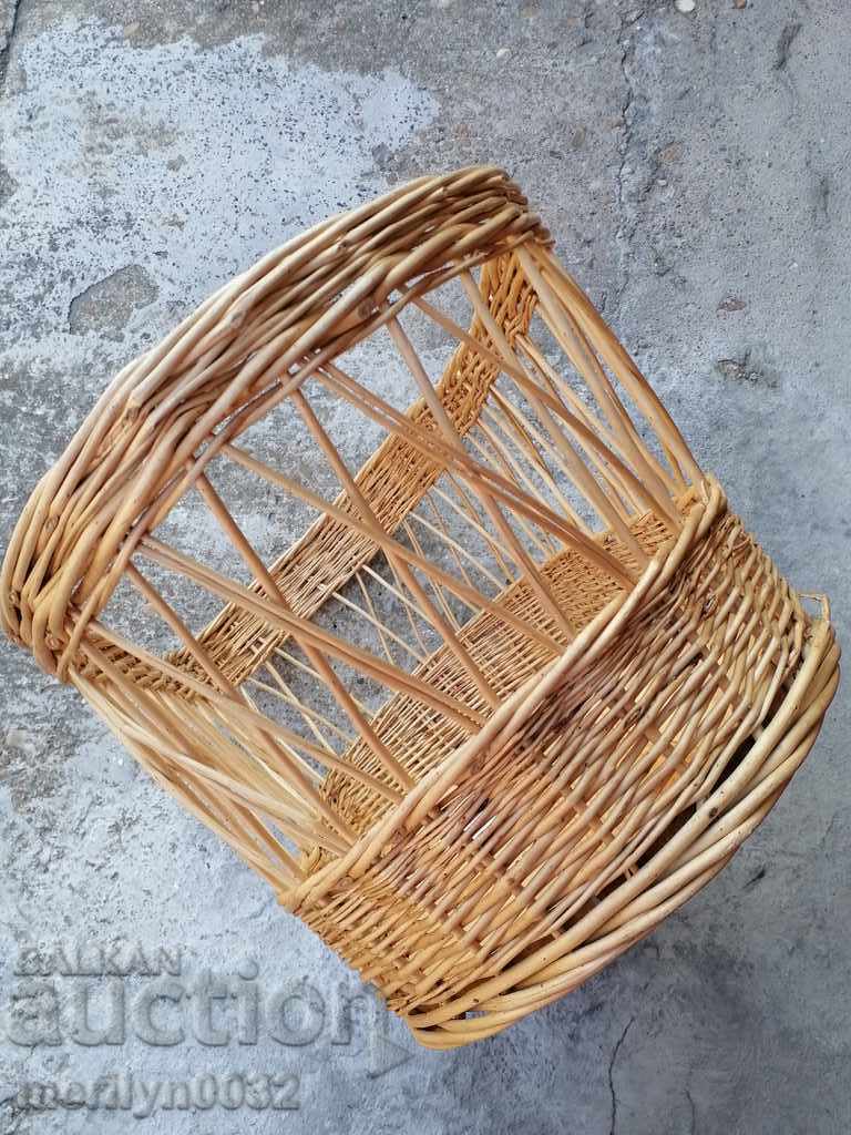 Delivery of Wicker cot baby basket reed basket paner PRC