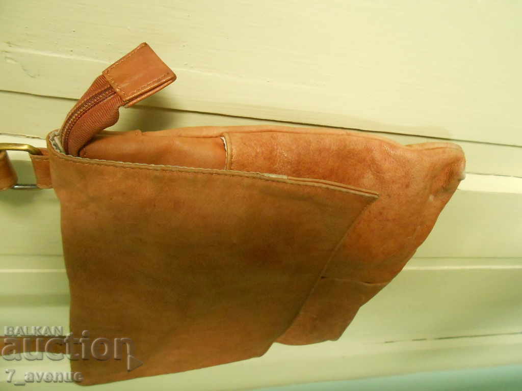 Delivery of Lady's BAG, est. leather VINTAGE, 10.2020 Delivery of Lady's BAG, est. leather VINTAGE, 10.2020