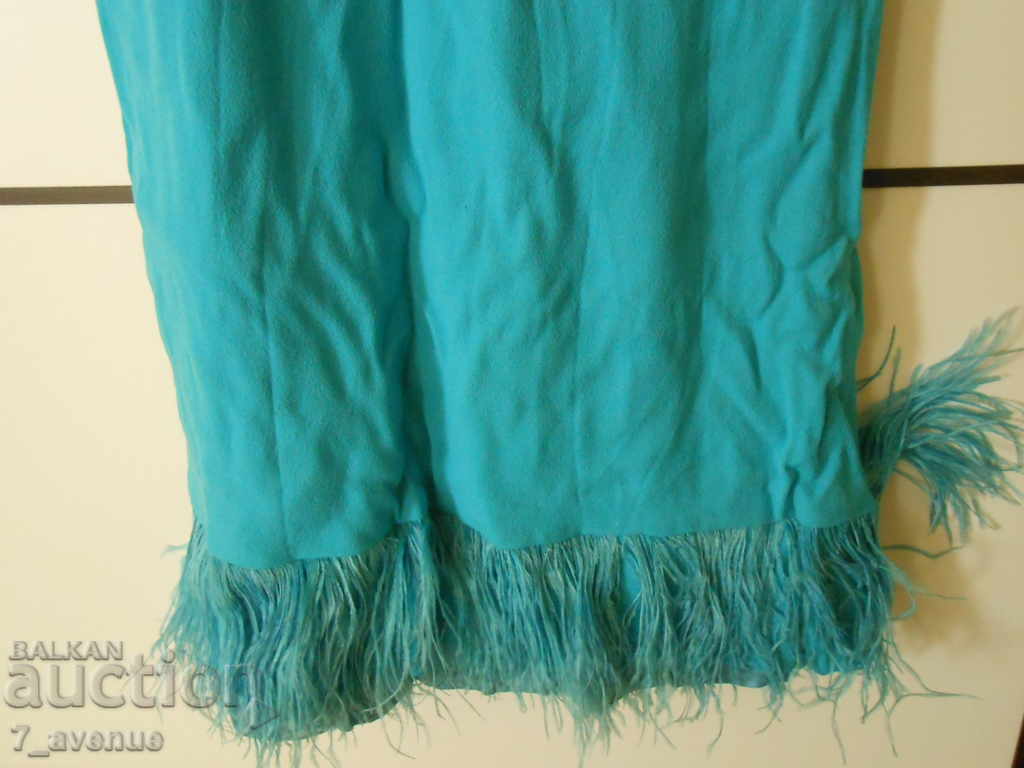 Licitație ROCHIE cu PENA, veche, cabaret, cochetă VINTAGE 10.2020 Licitație ROCHIE cu PENA, veche, cabaret, cochetă VINTAGE 10.2020