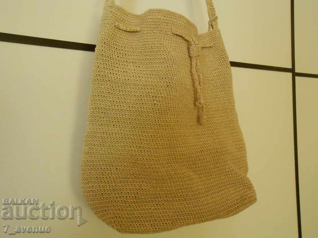 WOMEN'S BAG, knitted with a mirror, VINTAGE with price 29.00 BGN | € 14.83 WOMEN'S BAG, knitted with a mirror, VINTAGE with price 29.00 BGN | € 14.83