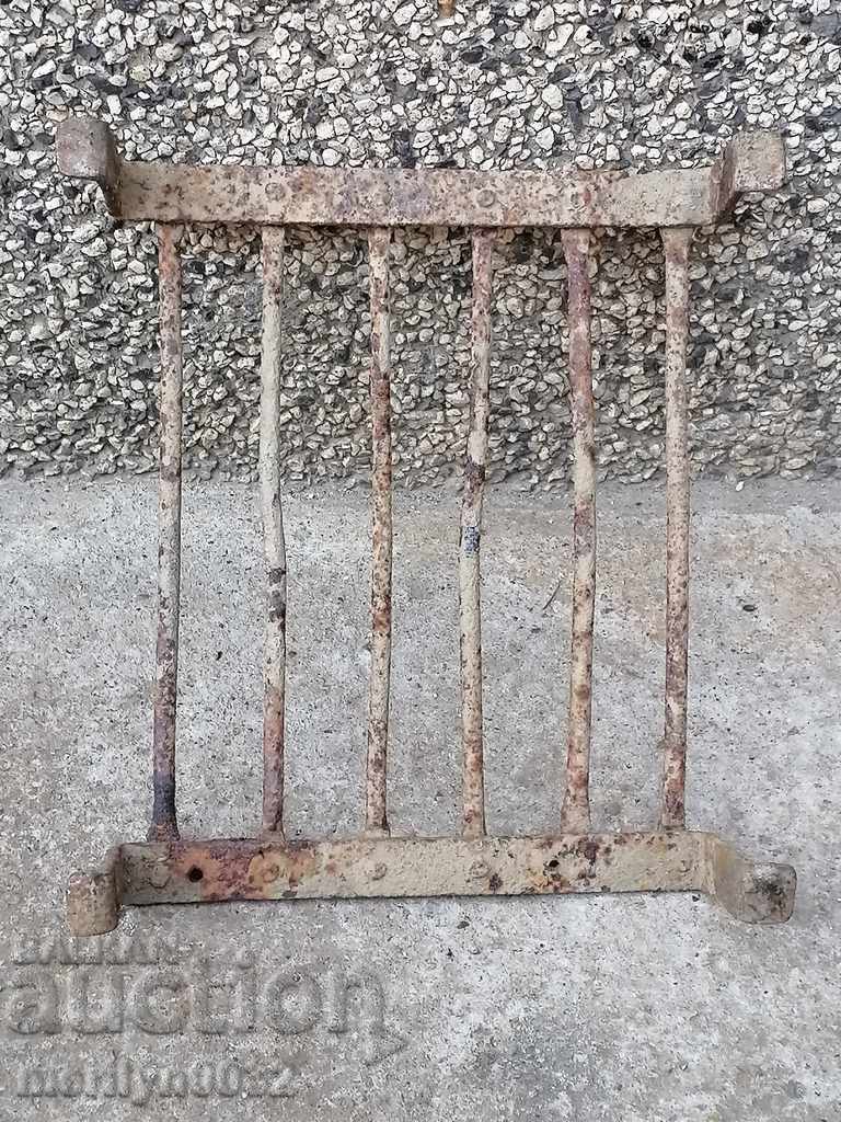 An old hand-forged grill, a steak, wrought iron with price 41.00 BGN | € 20.96 An old hand-forged grill, a steak, wrought iron with price 41.00 BGN | € 20.96