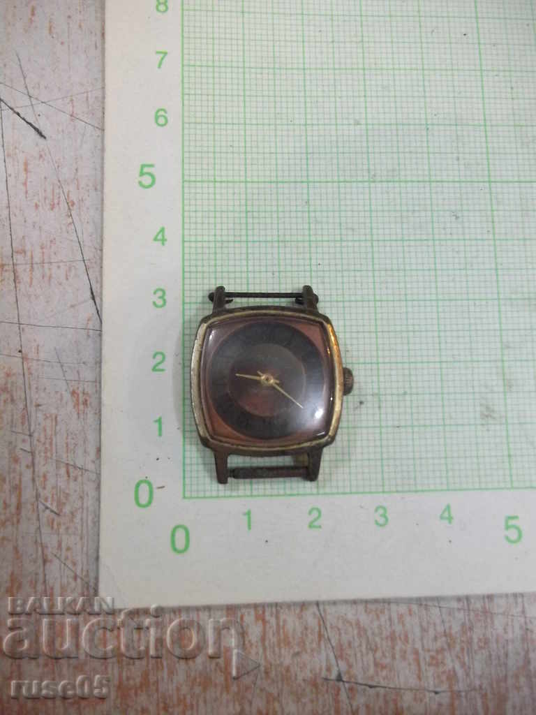 Часовник "SLAVA" ръчен дамски съветски работещ