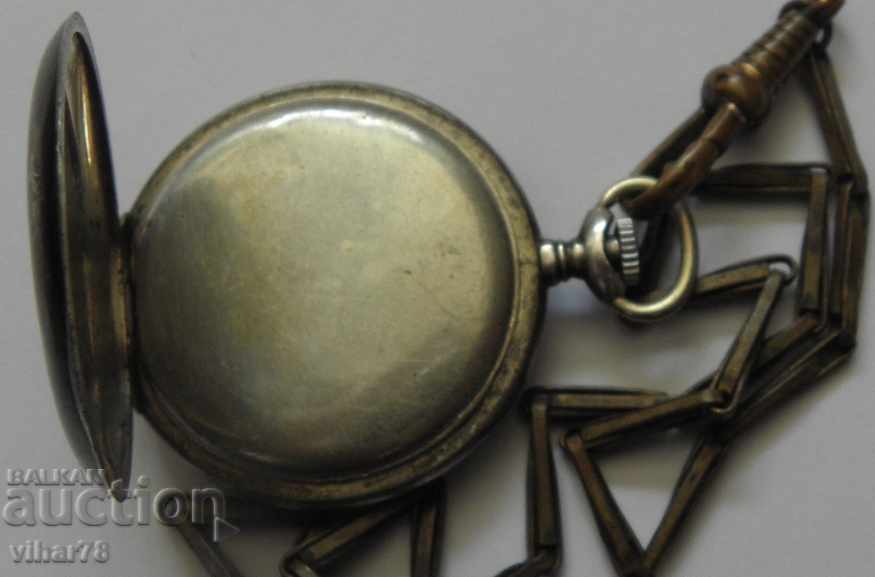 Delivery of small pocket watch-folded is a winter machine