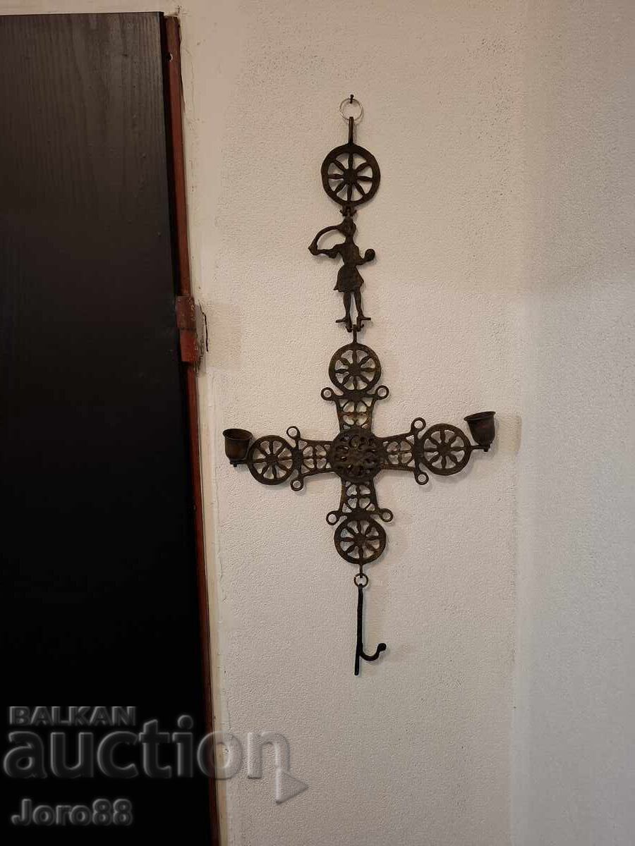 Licitație Cruce mare de bronz Austria din secolul XIX Licitație Cruce mare de bronz Austria din secolul XIX