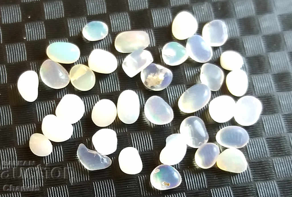 LOT NATURAL ETHIOPIAN OPALES - 2.35 carats (73)