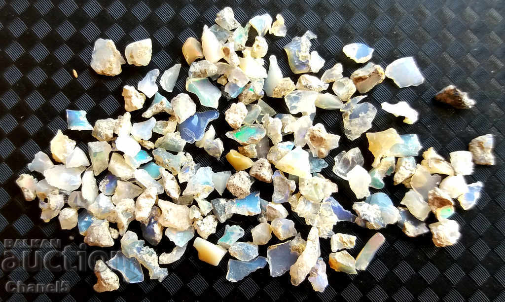 Auction LOT OF NATURAL ETHIOPIAN OPALES - 8.45 carats (77) Auction LOT OF NATURAL ETHIOPIAN OPALES - 8.45 carats (77)