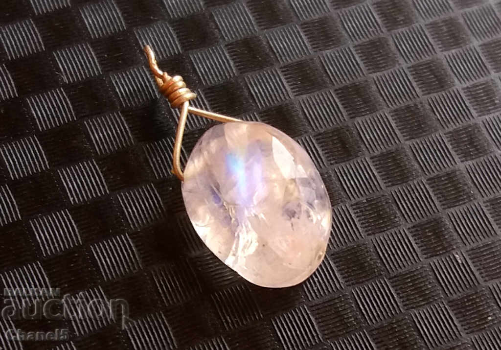 NATURAL MOON STONE MEDALLION - 2.85 carats (12) with price 18.00 BGN | € 9.20 NATURAL MOON STONE MEDALLION - 2.85 carats (12) with price 18.00 BGN | € 9.20