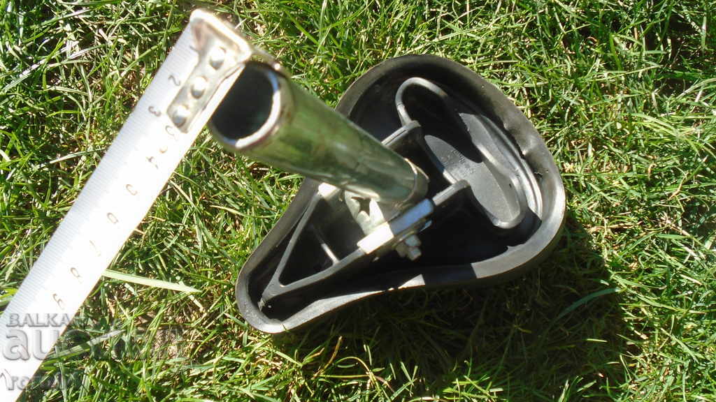 SEAT - BICYCLE - ITALIAN - EXCELLENT - 7 SEAT - BICYCLE - ITALIAN - EXCELLENT - 7