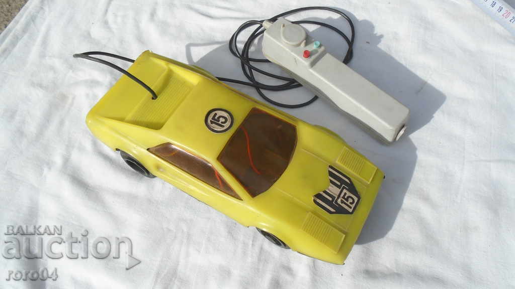 MAȘINĂ VECHIĂ RUSĂ MARE CU BATERII - 7