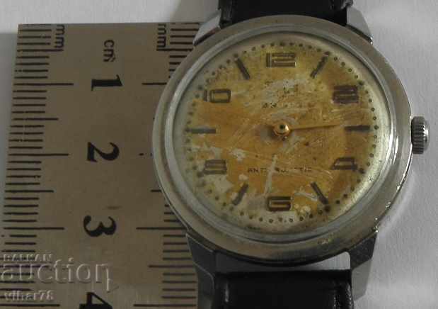 Delivery of MEN'S Wristwatch MOTOR-RUHLA-UMF Delivery of MEN'S Wristwatch MOTOR-RUHLA-UMF