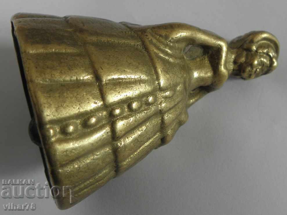 Παράδοση Παλιά καμπάνα για υπηρέτες Παράδοση Παλιά καμπάνα για υπηρέτες