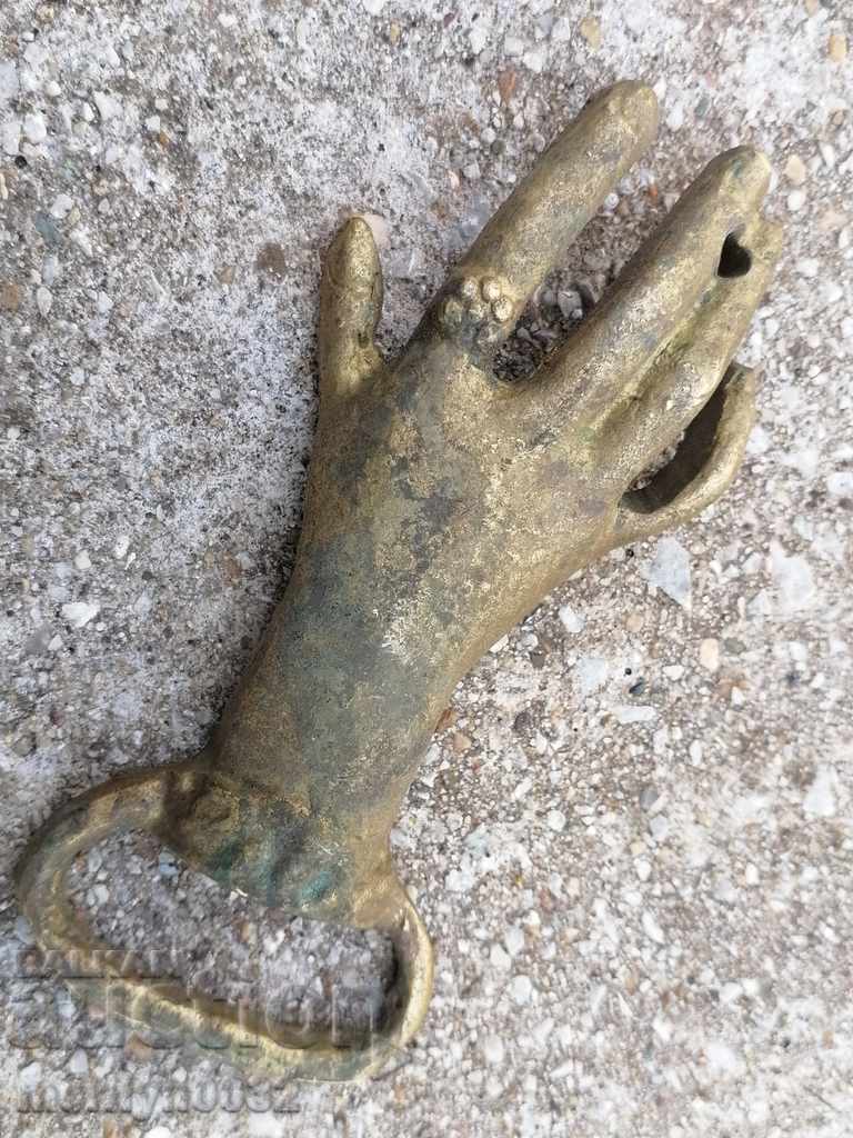 Bronze opener for social beer 60s PRC with price 36.00 BGN | € 18.41 Bronze opener for social beer 60s PRC with price 36.00 BGN | € 18.41