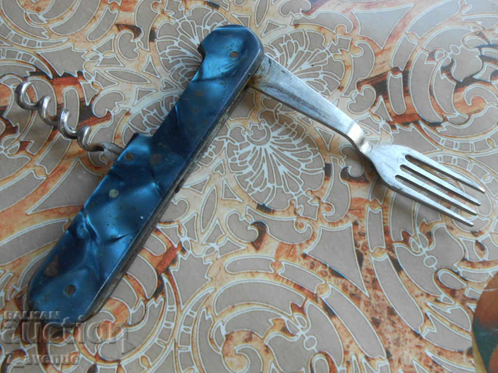 Old folding device, TIRBUSHON and FORK, 10.2020 with price 12.00 BGN | € 6.14 Old folding device, TIRBUSHON and FORK, 10.2020 with price 12.00 BGN | € 6.14