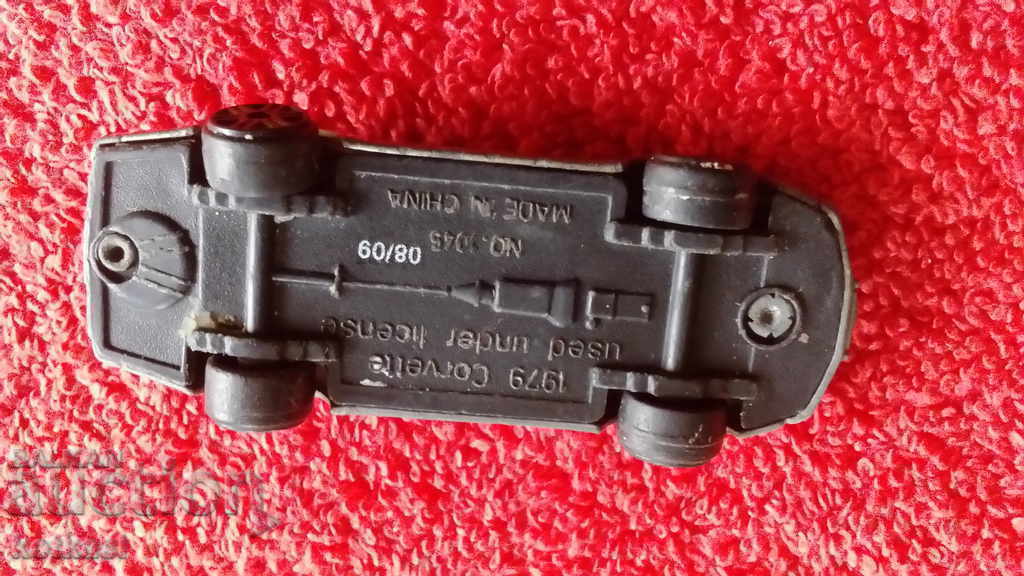 Old small metal car Corvette China - 6 Old small metal car Corvette China - 6