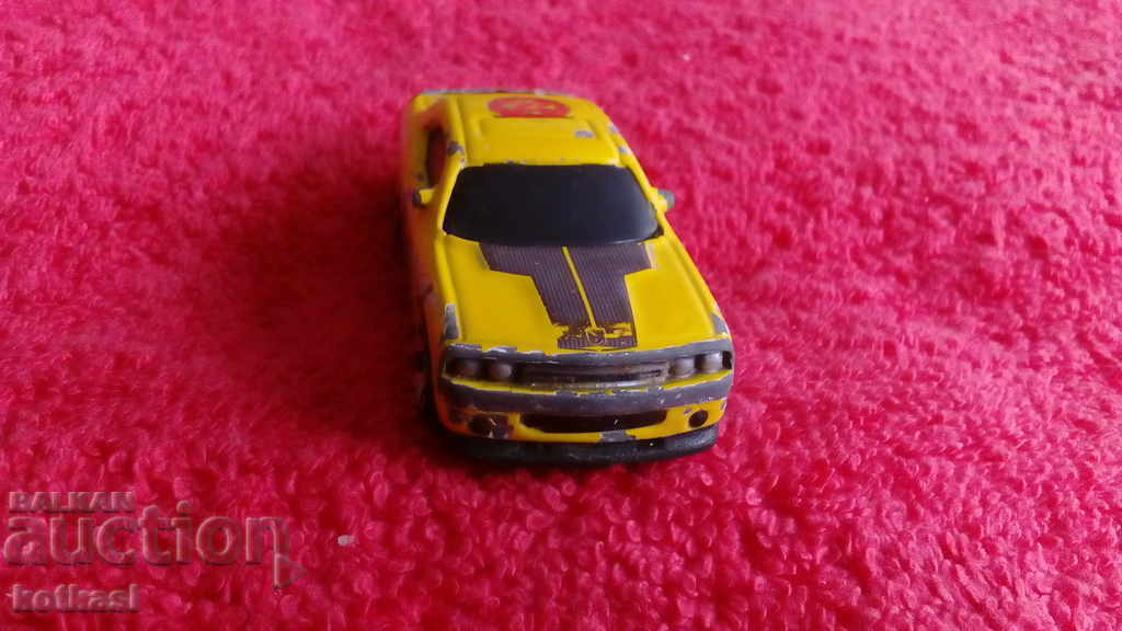 Auction Old small metal car China Maisto Dodje Auction Old small metal car China Maisto Dodje