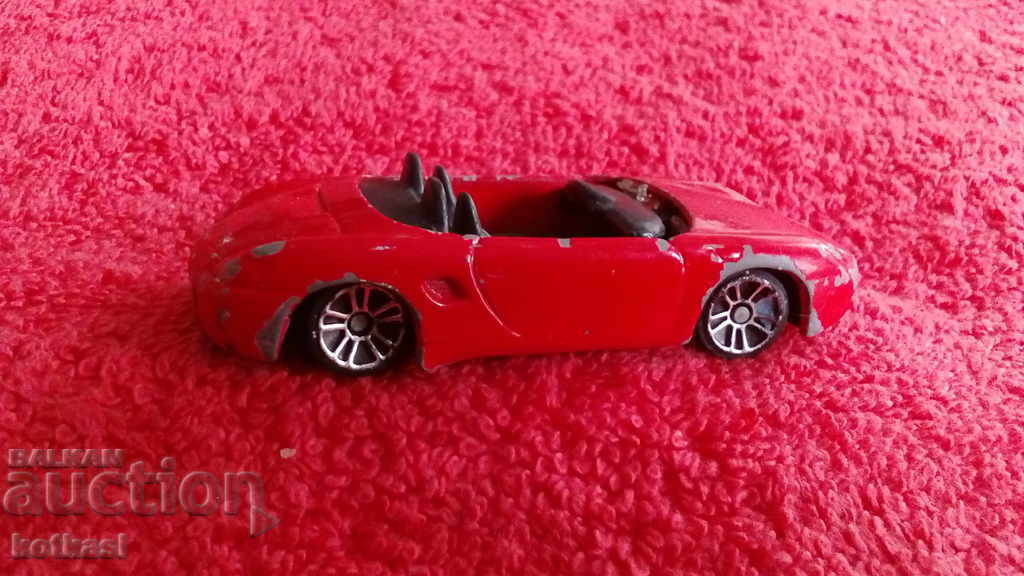 Παράδοση Παλιό μικρό μεταλλικό αυτοκίνητο China Maisto