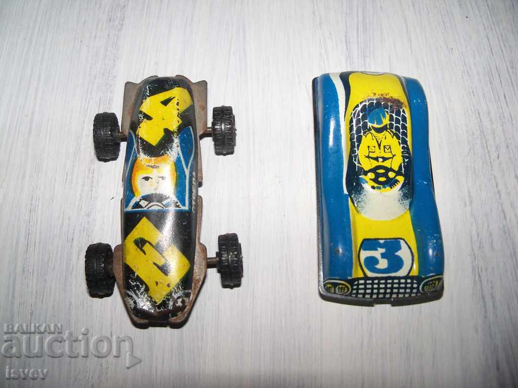 Delivery of Two small tin carts from the time of the sots Delivery of Two small tin carts from the time of the sots