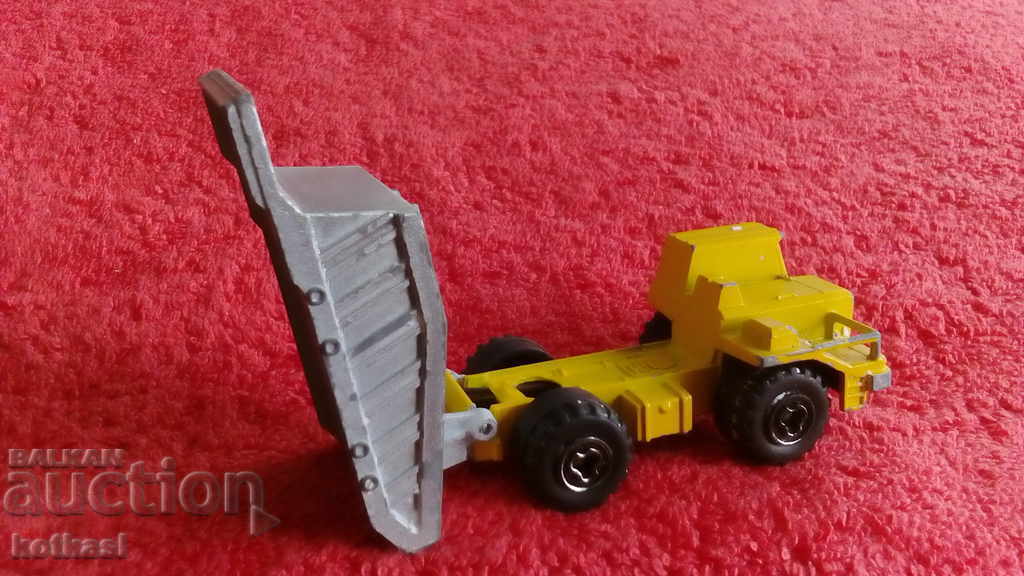 Delivery of Old metal dump truck 1/100 MAJORETTE CARRIERE Delivery of Old metal dump truck 1/100 MAJORETTE CARRIERE