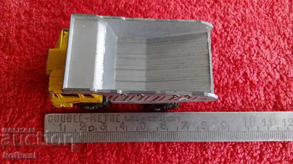 Old metal dump truck 1/100 MAJORETTE CARRIERE Old metal dump truck 1/100 MAJORETTE CARRIERE