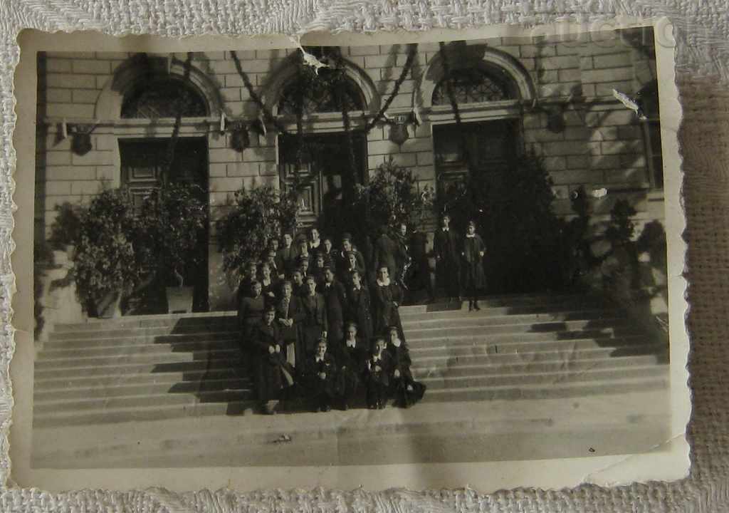SCOALA DE FETE VARNA 1938 FOTO