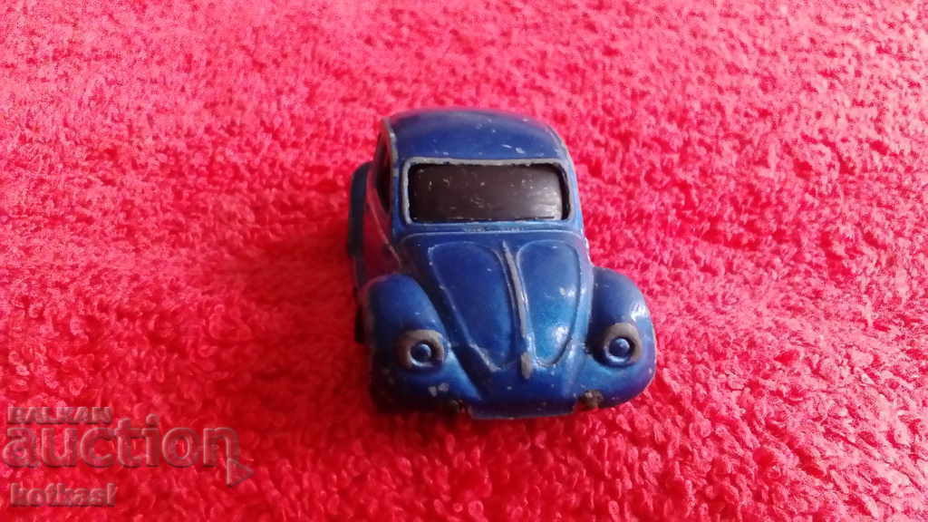 Auction Old metal car Maisto VW 1300 Auction Old metal car Maisto VW 1300