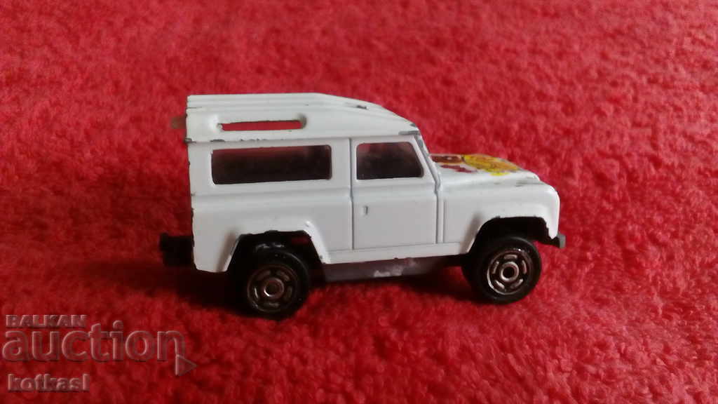 Delivery of Old metal car Jeep 1/60 MAJORETTE LAND ROVER Delivery of Old metal car Jeep 1/60 MAJORETTE LAND ROVER
