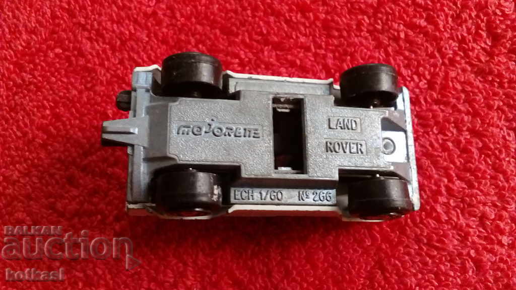 Old metal car Jeep 1/60 MAJORETTE LAND ROVER - 6 Old metal car Jeep 1/60 MAJORETTE LAND ROVER - 6