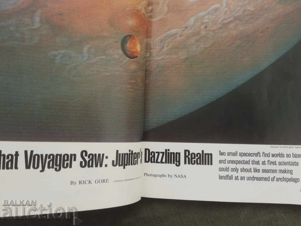 Delivery of old National Geographic magazine January 1980 Delivery of old National Geographic magazine January 1980