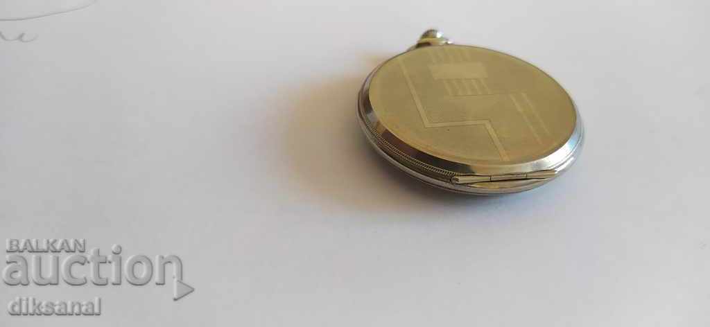 Delivery of Favor pocket watch.