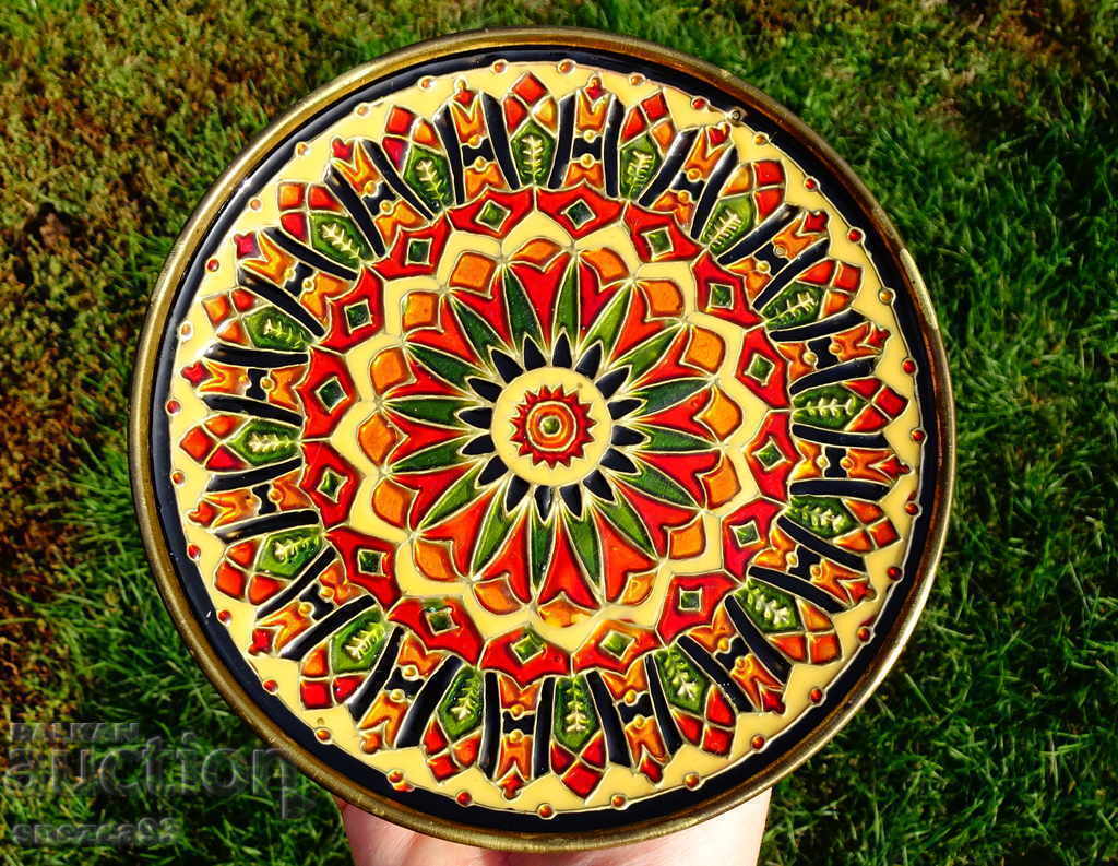 Χάλκινο πιάτο, πάνελ 17 εκ., κυψελωτό σμάλτο Cloisonné με τιμή 45.00 BGN | € 23.01 Χάλκινο πιάτο, πάνελ 17 εκ., κυψελωτό σμάλτο Cloisonné με τιμή 45.00 BGN | € 23.01