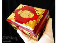 Jade jewelry box, brass fittings, rosewood