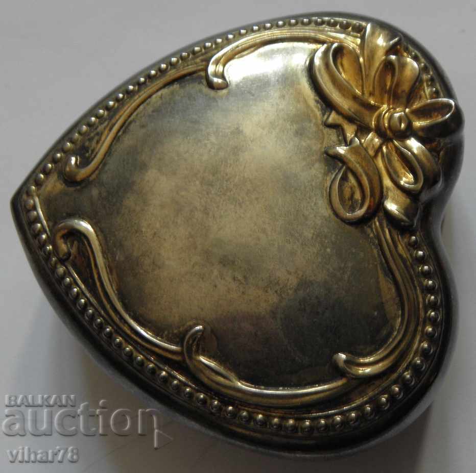 JEWELERY BOX cu preț 34.99 BGN | € 17.89