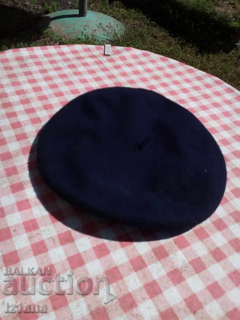 Old beret, hat with price 22.00 BGN | € 11.25 Old beret, hat with price 22.00 BGN | € 11.25