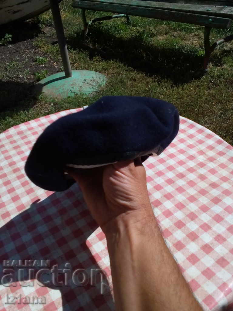Auction Old beret, hat Auction Old beret, hat