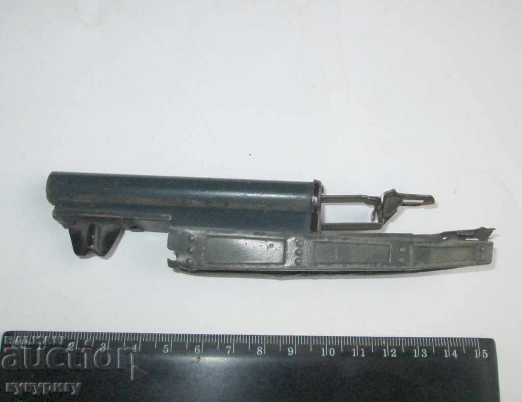 Μέρος ενός παλαιού γερμανικού στρατιωτικού παιχνιδιού κασσίτερου Γερμανία με τιμή 50.00 BGN | € 25.56