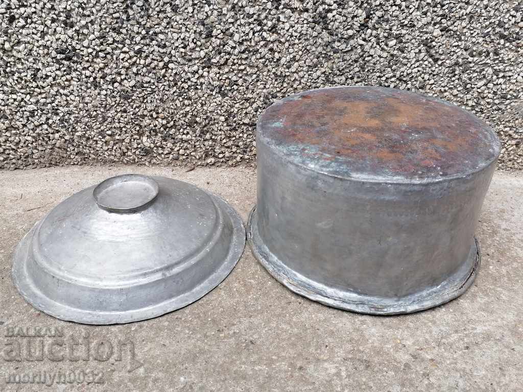 An old tinned pot, a baker's copper pot with lid with price 72.00 BGN | € 36.81 An old tinned pot, a baker's copper pot with lid with price 72.00 BGN | € 36.81