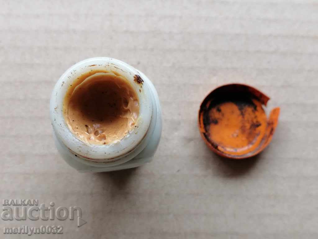 Delivery of White glass bottle with ointment from the beginning of the 20th century Kingdom of Bulgaria Delivery of White glass bottle with ointment from the beginning of the 20th century Kingdom of Bulgaria