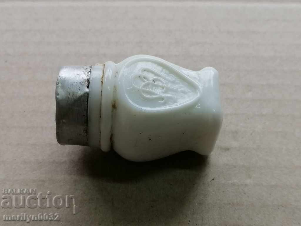 Auction White glass bottle with ointment from the beginning of the 20th century Kingdom of Bulgaria Auction White glass bottle with ointment from the beginning of the 20th century Kingdom of Bulgaria