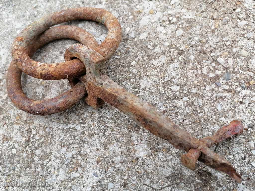 Auction Metal rings, wrought iron for a wagon Auction Metal rings, wrought iron for a wagon