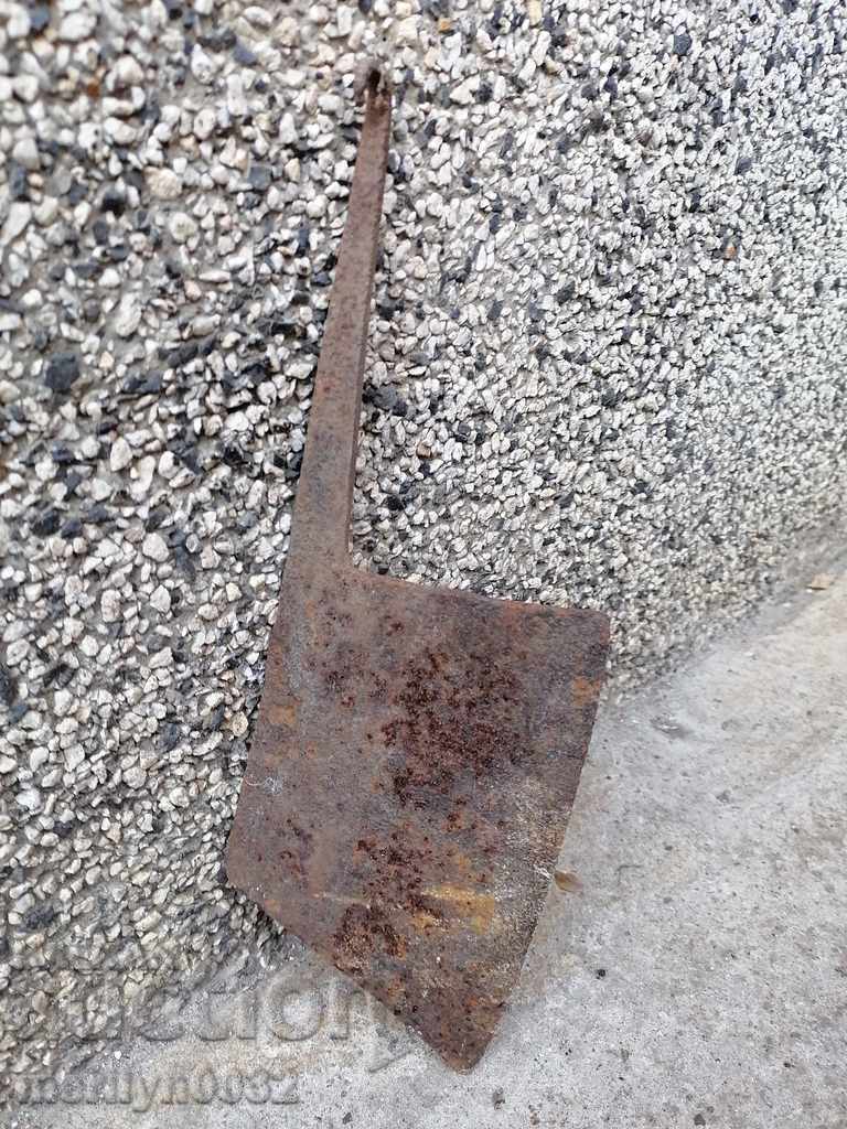 Sutter, top, knife, wrought iron with price 39.00 BGN | € 19.94 Sutter, top, knife, wrought iron with price 39.00 BGN | € 19.94