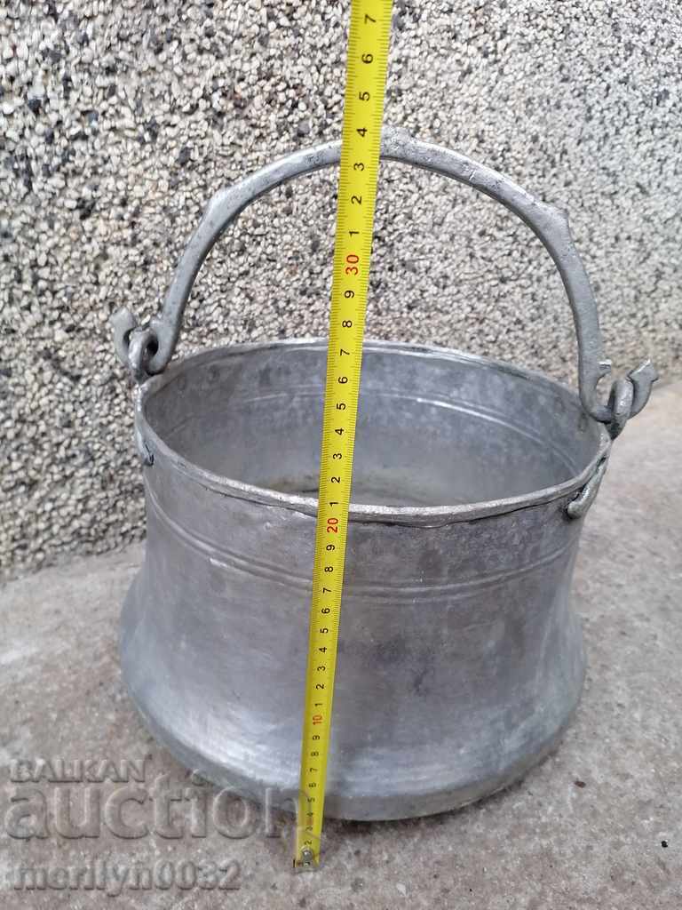 Auction Old cauldron copper pot copper tinned coin Auction Old cauldron copper pot copper tinned coin